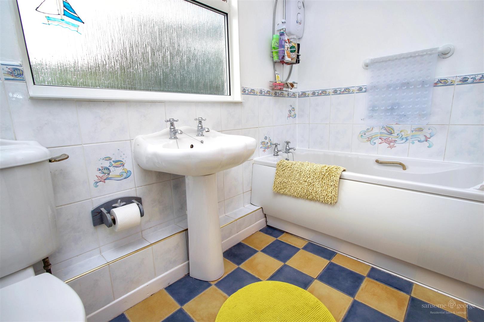 Sandhills Way, Calcot, Reading